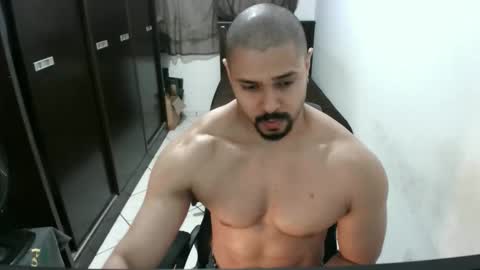 Snapshot of brianaries chatting on 10.23.25 brianaries online show from 10.23.25