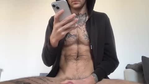 Snapshot of brianmuscle chatting on 11.15.25 Brian online show from 11.15.25