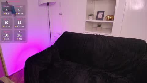 Snapshot of brianna_styles chatting on 10.31.25 brianna_styles online show from 10.31.25