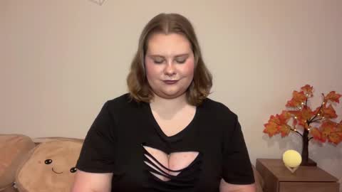 Snapshot of briannakiss21 chatting on 11.21.25 Brianna online show from 11.21.25