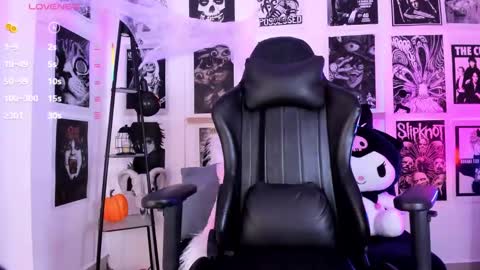 Briana online show from 10.21.25