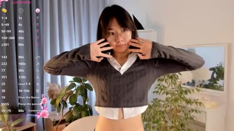 Snapshot of bridgetbottrell chatting on 09.29.25 Hanna online show from 09.29.25