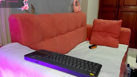    online show from 11.12.25