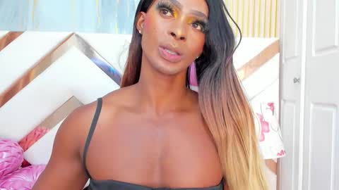 Snapshot of briggittebony chatting on 12.22.25 BIRGGITTEBONY online show from 12.22.25