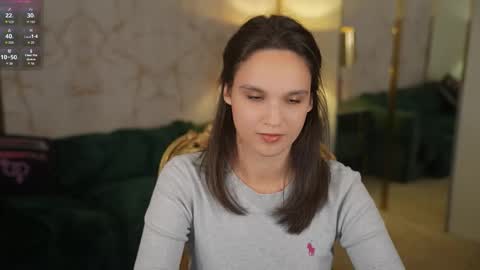 Snapshot of bright_diamonds_054 chatting on 10.28.25 Diamonds Girls online show from 10.28.25