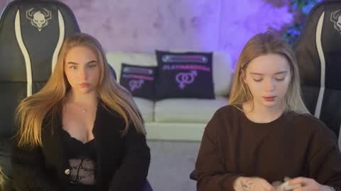 Snapshot of bright_diamonds_054 chatting on 11.11.25 Diamonds Girls online show from 11.11.25