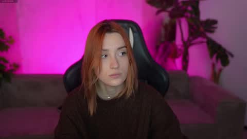 Snapshot of bright_diamonds_054 chatting on 11.30.25 Diamonds Girls online show from 11.30.25