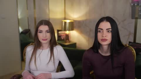 Snapshot of bright_diamonds_054 chatting on 12.03.25 Diamonds Girls online show from 12.03.25