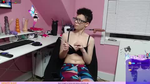 Strawberry online show from 03.06.25