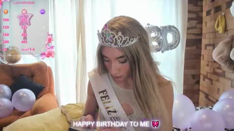 Snapshot of brihanna_cooper chatting on 11.25.25 bri online show from 11.25.25