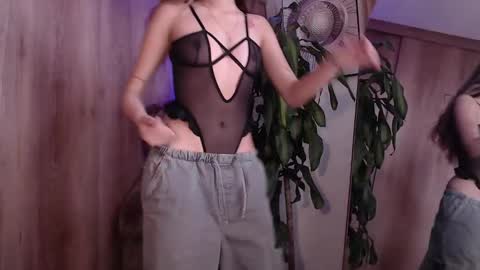  B R I N N A   online show from 11.21.25