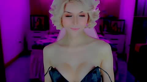 Snapshot of brionatop chatting on 10.29.25 brionatop online show from 10.29.25