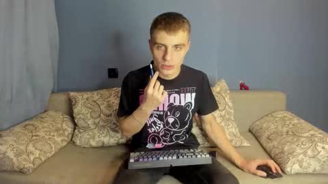 Snapshot of bristlebback chatting on 09.25.25 bristlebback online show from 09.25.25