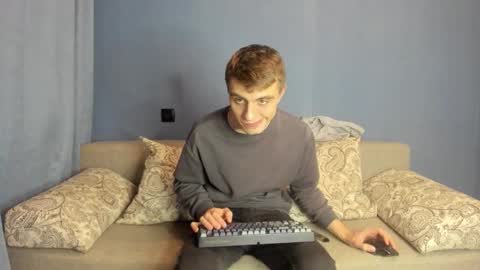Snapshot of bristlebback chatting on 10.19.25 bristlebback online show from 10.19.25