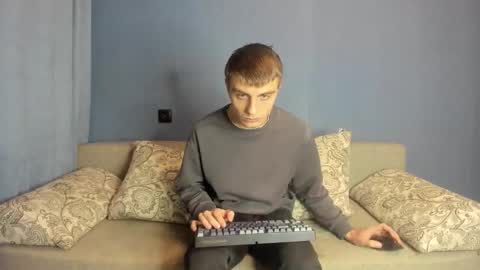 Snapshot of bristlebback chatting on 10.21.25 bristlebback online show from 10.21.25