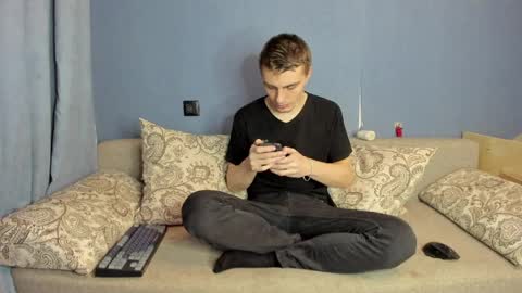 bristlebback online show from 04.02.26