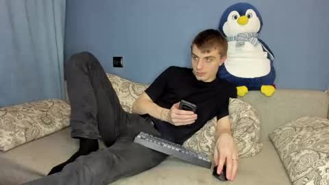 Snapshot of bristlebback chatting on 04.22.26 bristlebback online show from 04.22.26