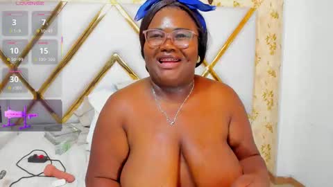 Britany jhonson online show from 11.17.25