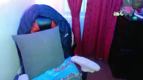 scarleth    follow mee 3 kis online show from 02.14.25