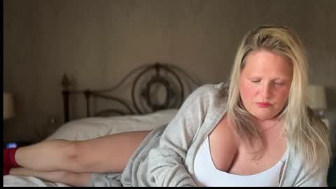 British Bella online show from 04.19.26