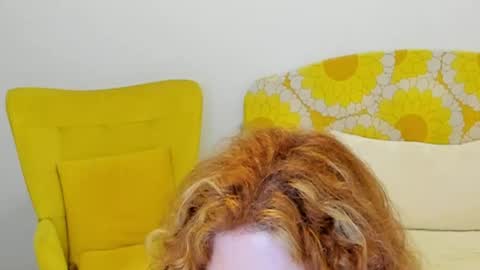 Snapshot of britishmilfpenelope chatting on 06.08.26 Penelope online show from 06.08.26