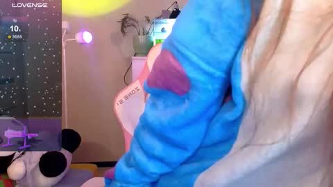 Britney online show from 12.04.25