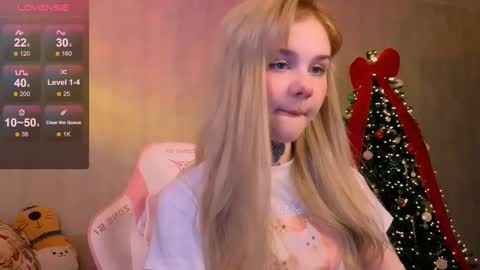 Snapshot of britney_lynch chatting on 01.11.26 Britney online show from 01.11.26