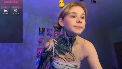 Snapshot of britney_lynch chatting on 02.05.26 Britney online show from 02.05.26