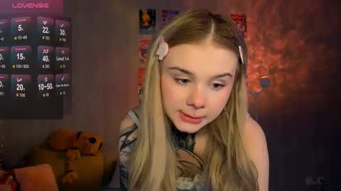 Snapshot of britney_lynch chatting on 02.07.26 Britney online show from 02.07.26