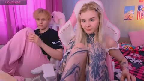 Snapshot of britney_lynch chatting on 02.28.26 Britney online show from 02.28.26