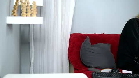 Snapshot of britneyhudson chatting on 12.25.24 britneyhudson online show from 12.25.24
