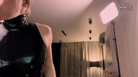 Anna online show from 01.18.25