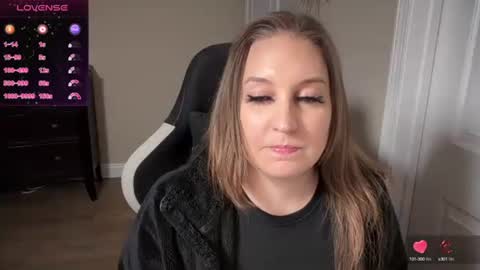 Snapshot of brookebee27 chatting on 03.12.25 brookebee online show from 03.12.25