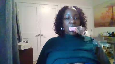 Snapshot of brooklyninfinity chatting on 02.03.25 brooklyninfinity online show from 02.03.25