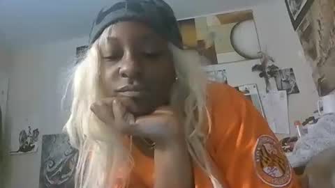 Snapshot of brooklyninfinity chatting on 11.24.25 brooklyninfinity online show from 11.24.25