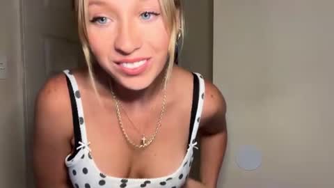 Snapshot of brooklynn6 chatting on 07.30.26 brooklyn online show from 07.30.26
