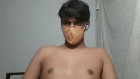 Snapshot of brownguy2505 chatting on 01.29.25 brownguy2505 online show from 01.29.25