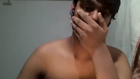 Snapshot of brownguy2505 chatting on 01.31.25 brownguy2505 online show from 01.31.25