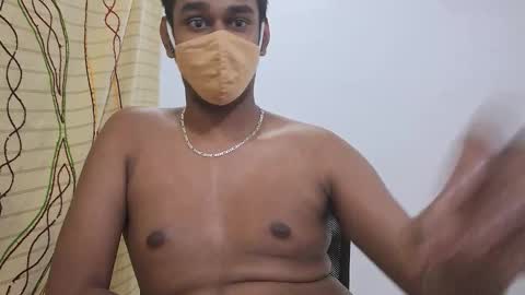 Snapshot of brownguy2505 chatting on 11.30.25 brownguy2505 online show from 11.30.25