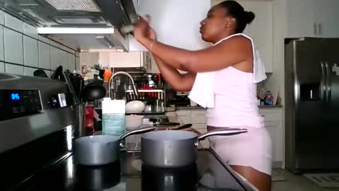 Brownsuagrcutie online show from 12.18.25