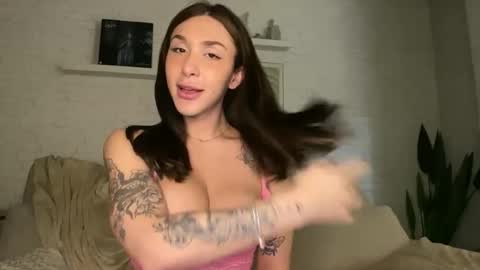 bru_prado online show from 10.22.25