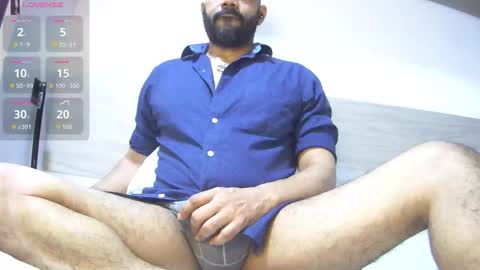 Snapshot of bruce_bigg chatting on 11.25.25 Bruce online show from 11.25.25