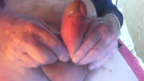 Snapshot of bruceblues chatting on 02.27.25 bruceblues online show from 02.27.25