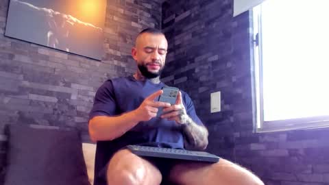 Snapshot of brucedallas chatting on 09.20.25 brucedallas online show from 09.20.25