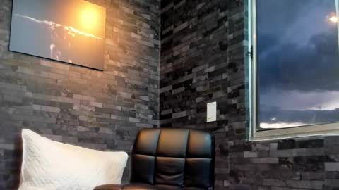 Snapshot of brucedallas chatting on 11.30.25 brucedallas online show from 11.30.25