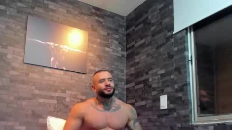 Snapshot of brucedallas chatting on 12.14.25 brucedallas online show from 12.14.25