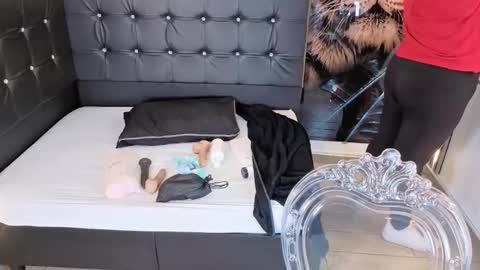 Bruja SCarlata online show from 02.21.26