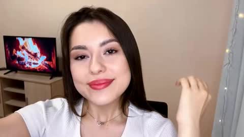Lina online show from 10.14.25