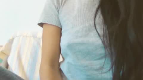 Snapshot of brunela chatting on 12.01.25 brunela online show from 12.01.25