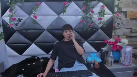 Snapshot of bruno_cruz chatting on 11.08.25 Bruno Cruz online show from 11.08.25